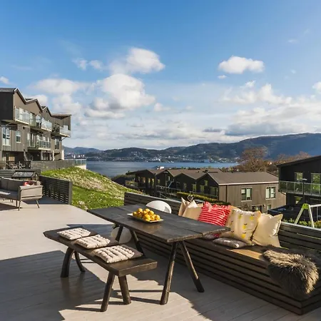Large Luxurious With Private Terrace And Parking Daire