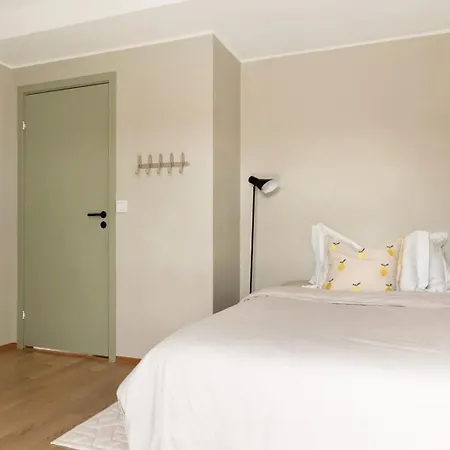 Large Luxurious With Private Terrace And Parking