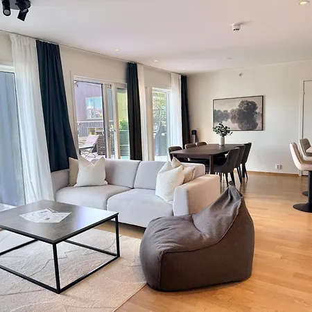 Large Luxurious With Private Terrace And Parking Apartment Bergen