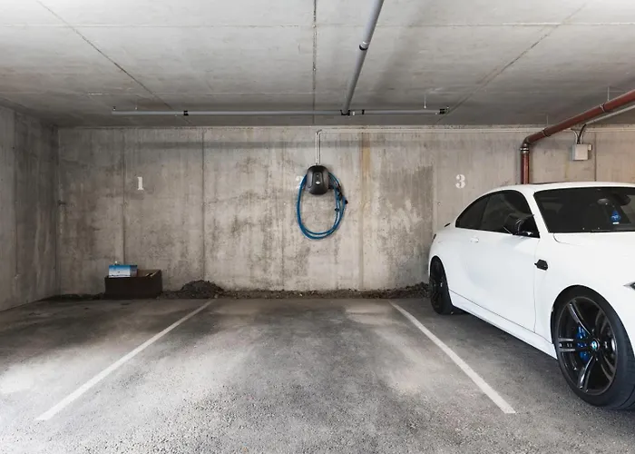 Large Luxurious With Private Terrace And Parking * 베르겐