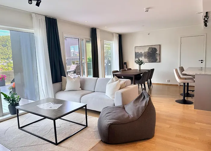 Large Luxurious With Private Terrace And Parking Apartment Bergen